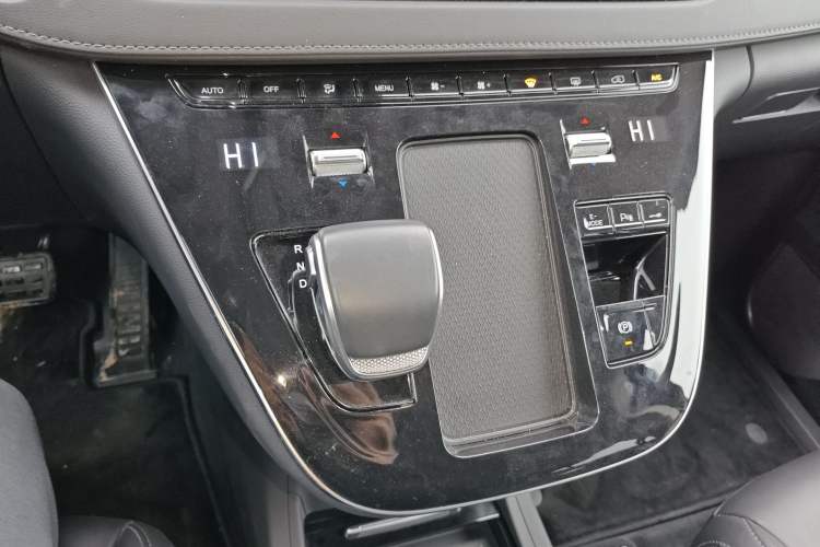 Used Hongqi HQ9 PHEV 2024 2.0T Four-Wheel Drive Business Edition