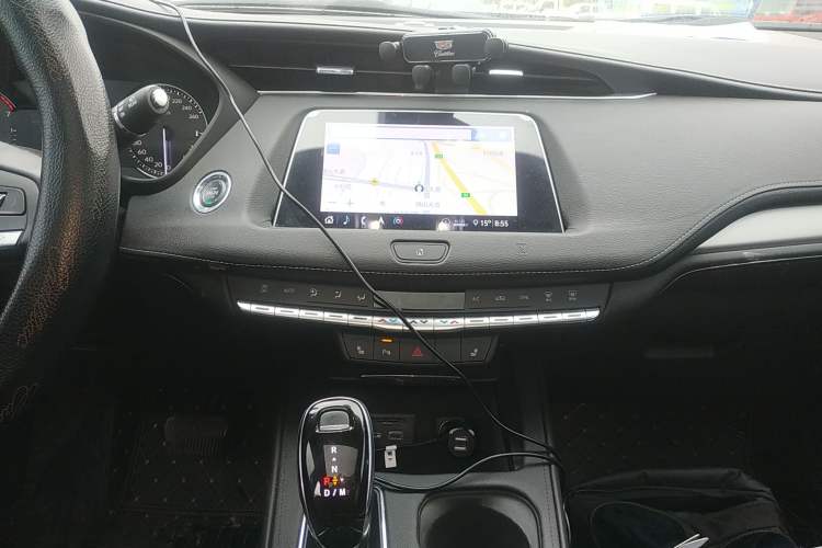 Used Cadillac XT4 2020 28T Two-Wheel-Drive Leading Version Audio And AC Panel