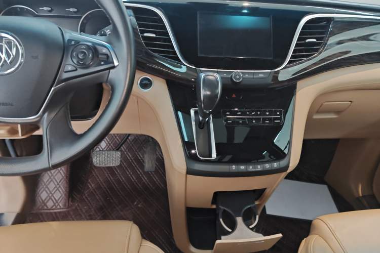 Used Buick GL8 2017 ES 28T Luxury Model China V Standard