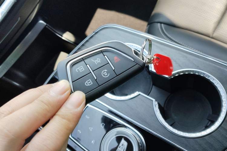 Used Cadillac LYRIQ 2022 Rear-Drive Long-Range Luxury Edition
