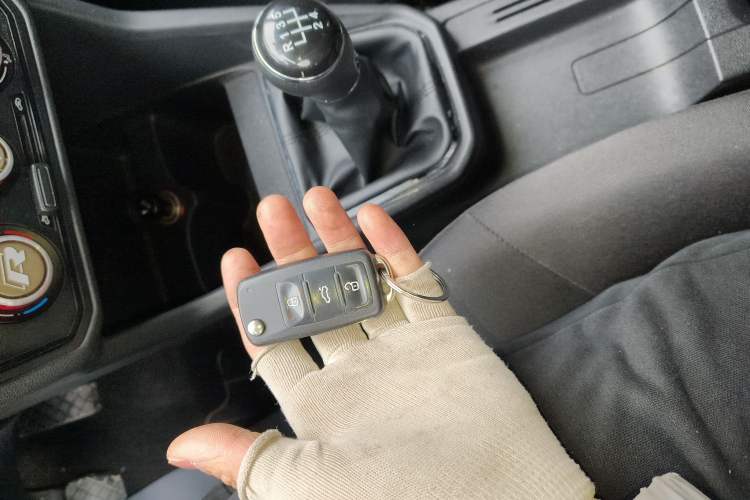 Used Volkswagen Jetta 2017 1.5L Manual Fashion Edition