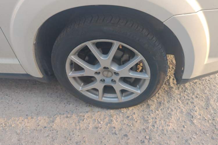 Used Dodge Journey 2013 2.4L Two-Wheel Drive Luxury Version