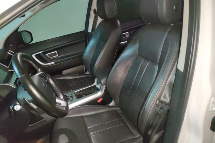 Used Land Rover Discovery Sport 2018 240 PS SE Version