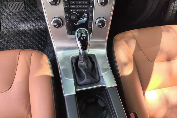 Used Volvo S60 2017 S60L T4 Smart Range Edition
