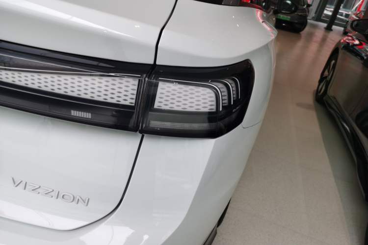 Used Volkswagen ID.7 VIZZION 2024 AIR model
