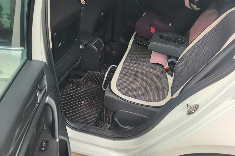 Used Volkswagen Golf Sportsvan 2016 180TSI Automatic Trend Model Left Rear Seat