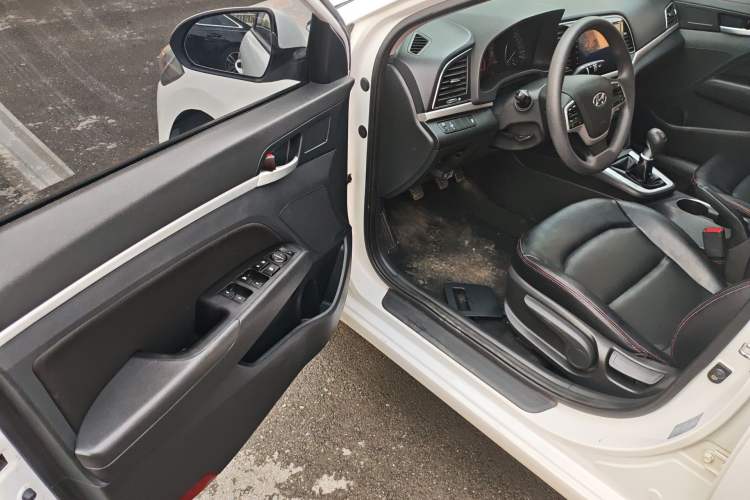Used Hyundai Elantra (6th Generation / Lingdong) 2016 1.6L Manual ZhiXuan · Dynamic Model Driver Seat