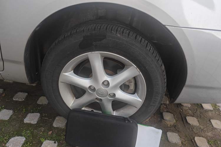 Used Toyota Corolla EX 2011 1.6L Automatic Classic Edition Right Front Wheel Hub