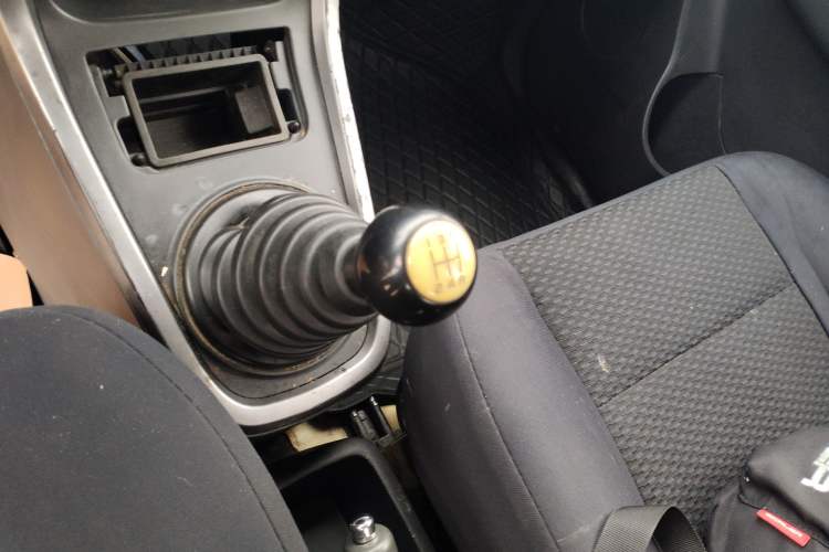 Used Suzuki Wagon R X5 2013 Cruise Edition 1.4L VVT Standard Model Gear Lever