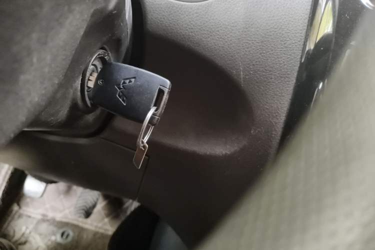 Used Wuling Rongguang V 2016 1.5L Standard Version