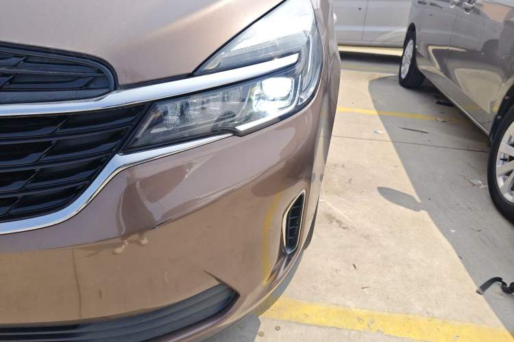 Used Buick GL8 2020 Land Cruiser Executive Class 652T Comfort Model
