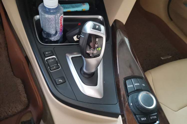 Used BMW 3 Series 2013 320Li Fashion Model
