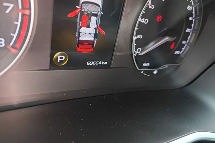 Used Geely Auto Coolray 2019 260T DCT Knight China V Standard Odometer Close Up