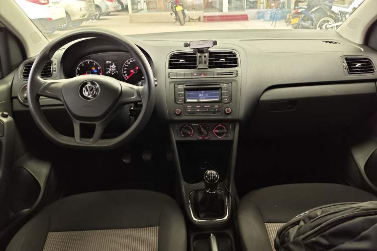 Used Volkswagen Polo 2016 1.4L Manual Fashion Model

