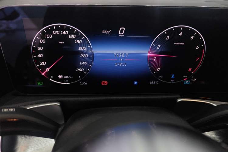 Used Mercedes-Benz GLB 2024 GLB 200 Dynamic Edition Instrument Cluster