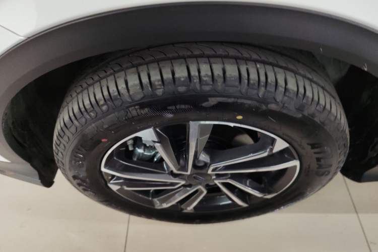 Used Geely Auto Coolray 2023 1.5T DCT Platinum Edition