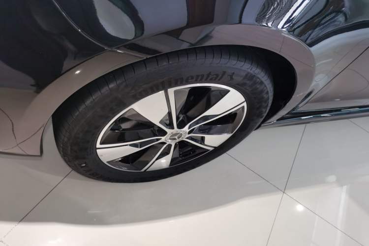 Used Mercedes-Benz V-Class 2020 V 260 L Long-wheelbase Luxury Edition Left Front Wheel Hub