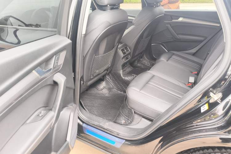 Used Audi Q5L Sportback 2021 40 TFSI Fashion Model Left Rear Seat