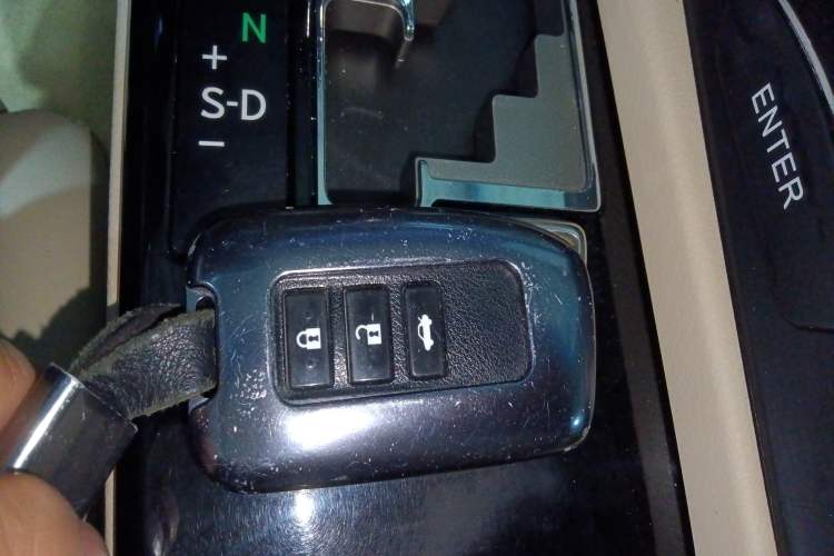 Used Lexus ES 2013 300h Elite Edition