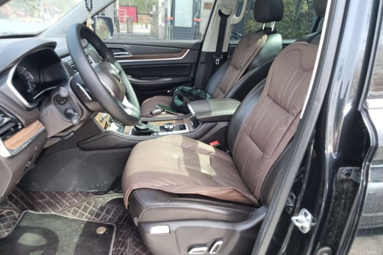 Used Roewe RX8 2018 30T Smart Connectivity All-Wheel Drive Supreme Edition
