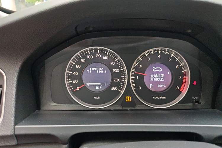 Used Volvo S60 2013 T5 Comfort Edition Odometer Close Up