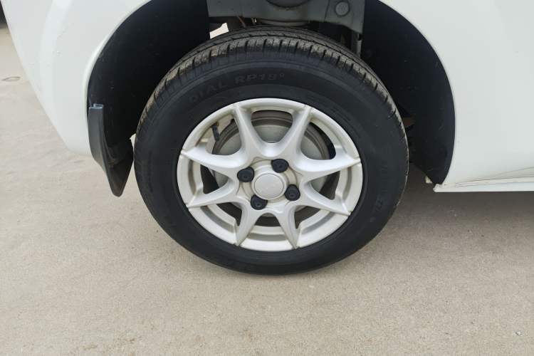 Used Roewe Clever 2021 302 km New Four-Seater Super-Efficient Version