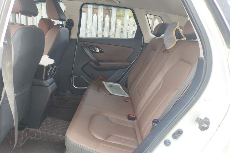 Used FAW Senya R7 2016 1.6L Manual Luxury Version
