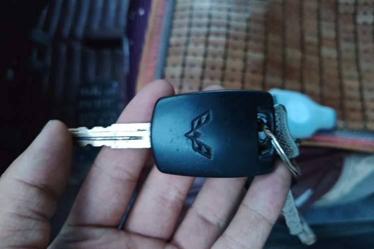 Used Wuling Zhiguang 2015 1.2L S Practical Model LSI Vehicle Key