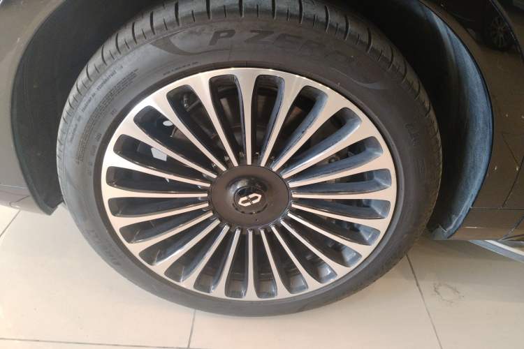 Used Hima AITO M9 2024 All-Electric Ultra Version 100 kWh 5-Seater Model
