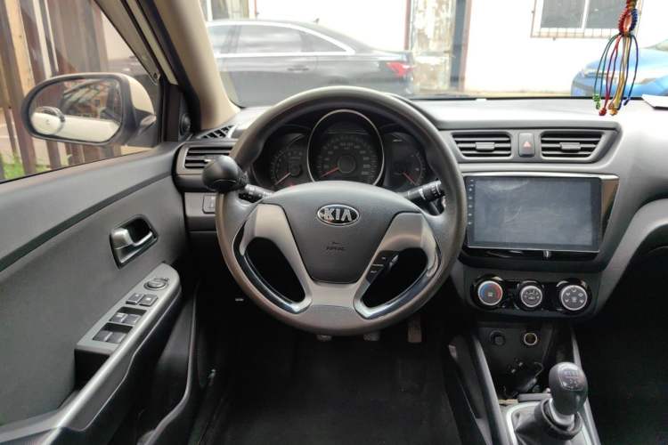 Used Kia K2 2015 Sedan 1.4L MT GLS
