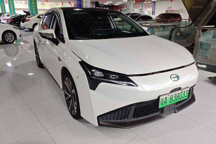 Used AION S Plus 2022 70 Intelligent Edition Front Right 45 Deg