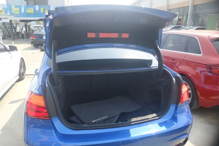 Used BMW 3 Series 2018 320i M Sport Package Trunk