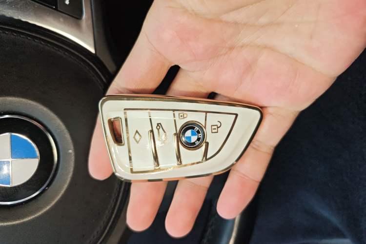 Used BMW 3 Series 2020 325i M Sport Night Edition package Vehicle Key