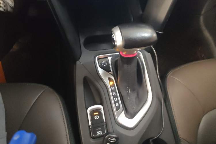 Used GAC Trumpchi GS4 2017 235T G-DCT Two-Wheel Drive Elite Edition Gear Lever