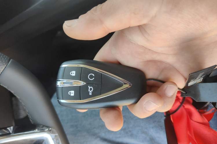 Used CHANGAN Eado 2025 Blue Whale 1.5T 500Bar Prestige Model
