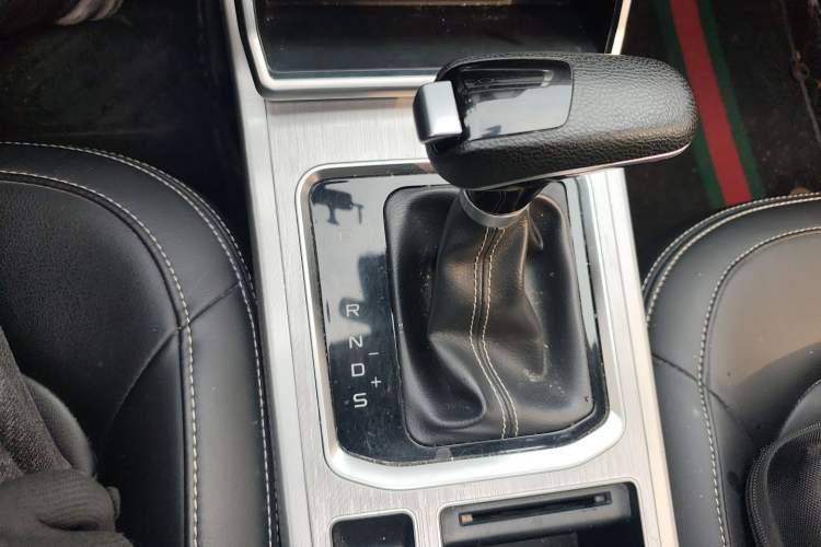 Used Bestune X40 2019 1.6L Automatic Luxury Version China V Emission Standard
