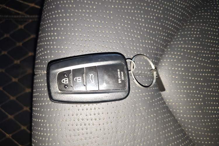 Used Toyota Avalon 2019 2.0L Luxury Edition China VI Standard