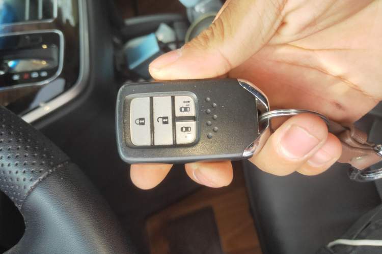 Used Honda Odyssey 2015 Revised Version 2.4L Supreme Edition
