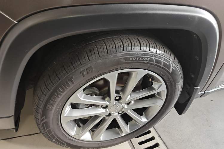 Used Jeep Grand Commander 2018 2.0T Four-Wheel Drive Premium Navigation Version China V Left Front Wheel Hub