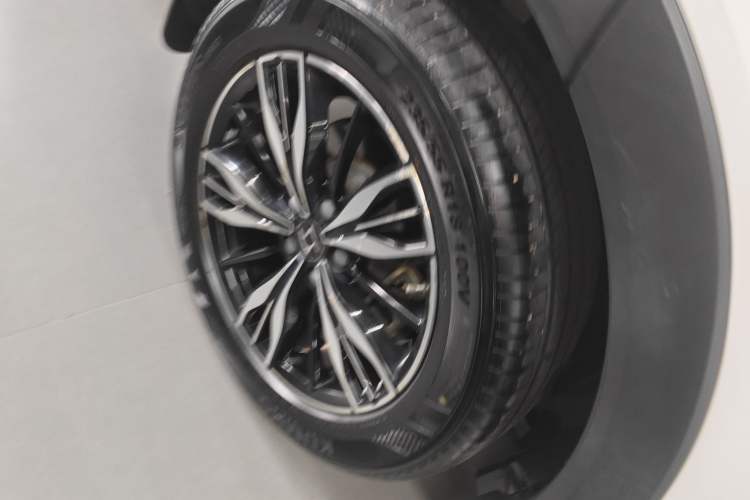 Used SOL QX 2021 300T DCT Prestige Smart Connectivity Version