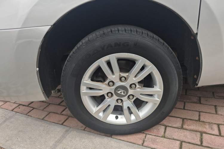 Used Huasong 7 2017 2.0T Automatic Standard Edition
