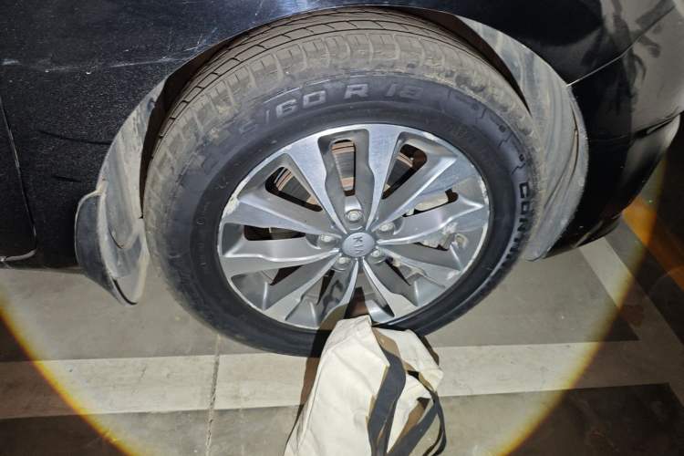 Used Kia Carnival 2015 3.3 GDI Luxury Edition China IV Standard Right Front Wheel Hub