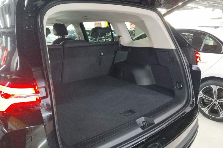 Used Buick Envision 2025 Encore Plus 28T Two-Wheel-Drive Platinum Edition
