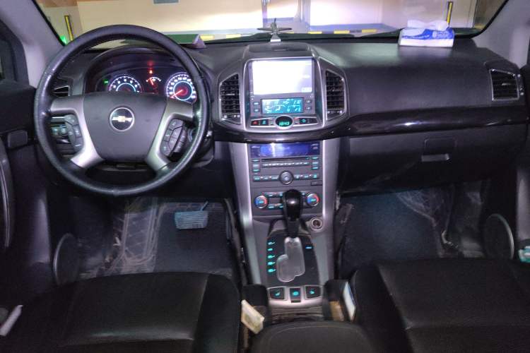 Used Chevrolet Captiva 2014 2.4L 4x4 Flagship Edition 7 Seats
