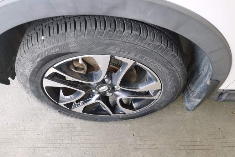 Used Soueast DX7 2015 1.5T Manual Luxury Model