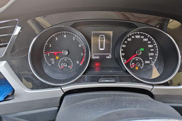 Used Volkswagen Touran 2018 Volkswagen Touran L 280TSI DSG Boundary Edition 7 Seats China VI Standard