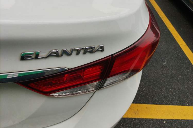 Used Hyundai Elantra (5th Generation / Langdong) 2016 1.6L Automatic Prestige Model Exterior 3