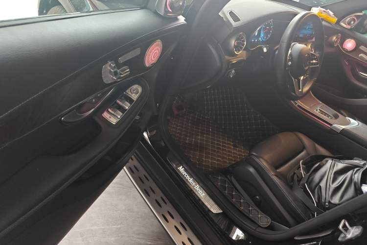 Used Mercedes-Benz GLC 2020 Facelift GLC 300 L 4MATIC Dynamic Edition Driver Seat