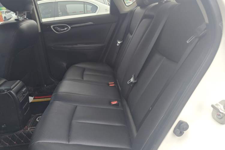 Used Nissan Sylphy 2021 Classic 1.6XL CVT Luxury Edition Left Rear Seat