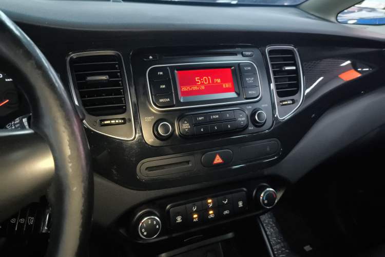 Used Kia Carens 2013 2.0L 7-Seater Automatic Comfort Edition China V Standard
